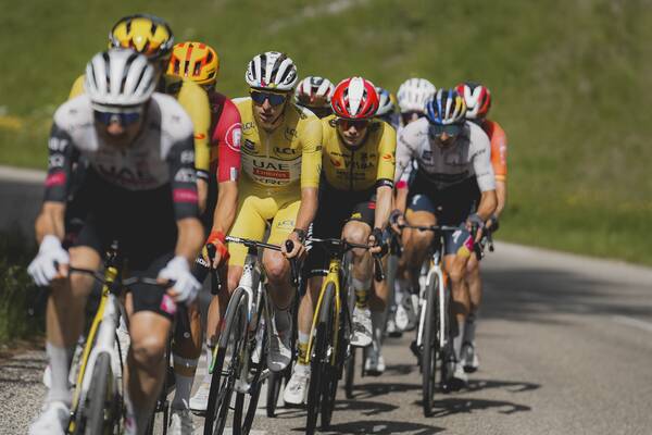 Les coureurs aux coude-à-coude lors de l'édition 2025.