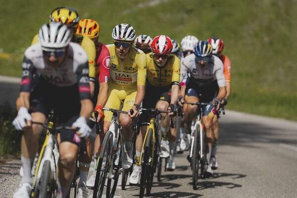 Le peloton sur le tour 2025