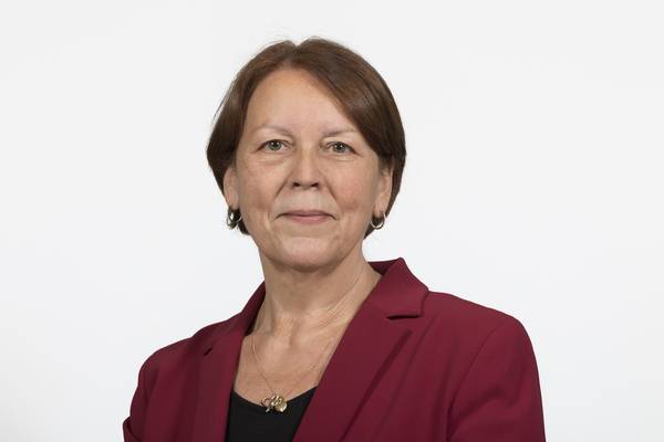 Claudine Longo