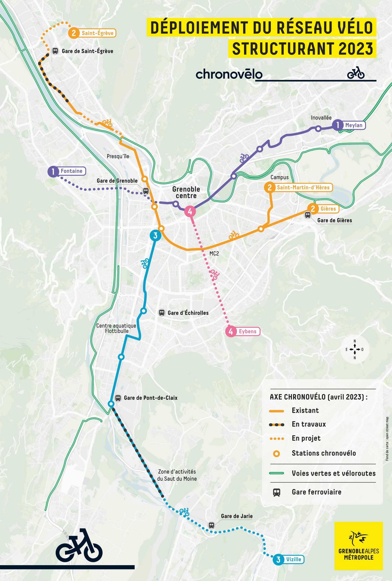 Carte du déploiement du réseau vélo structurant 2023 : 3 axes Chronovélo existants (Grenoble centre-Meylan / Presqu'ile-Gare de Gières et Saint Martin d'Hères / Grenoble-Gare de Pont-de-Claix), 1 en projet, 2 prolongements en travaux et 4 en projet.